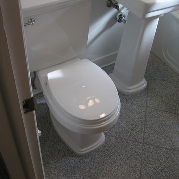 Modern Clean White and Gray Bathroom
