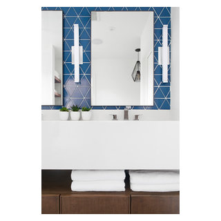 Modern Coastal Master Bathroom - Modern - Bathroom - Toronto - by Ace of Space | Houzz