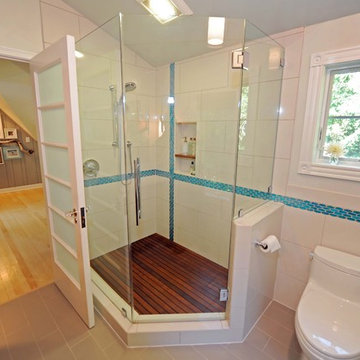 Modern cottage bathroom
