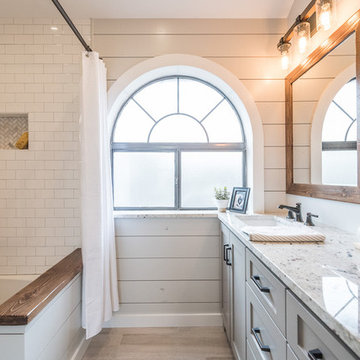 Modern Farmhouse Bathroom