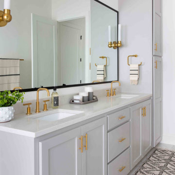 Modern Farmhouse Bathroom