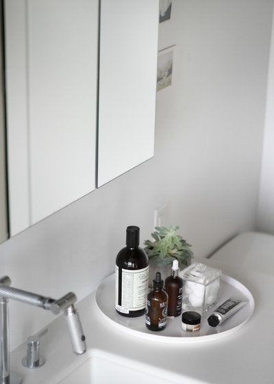 Modern Bathroom by Simply Grove