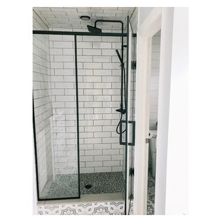 Modern Farmhouse Ensuite - Farmhouse - Bathroom - Toronto - by Chic ...