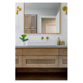 Modern Farmhouse Guest Bathroom - Moderne - Salle de Bain - Austin ...