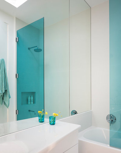 Contemporary Bathroom by Susan Diana Harris Interior Design