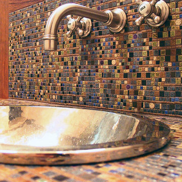 Modern Klimt-like Bathroom in Midtown Manhattan