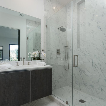 MODERN NEW CONSTRUCTION