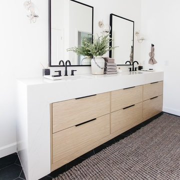 Modern Scandinavian Bathroom
