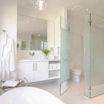Modern White Spa Bath