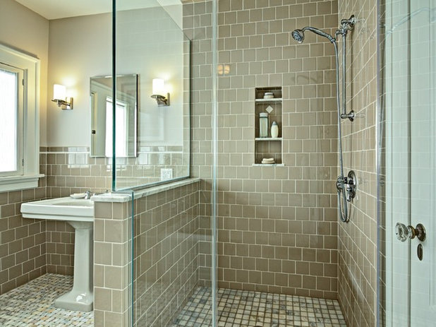 Классический Ванная комната by Tracey Stephens Interior Design Inc