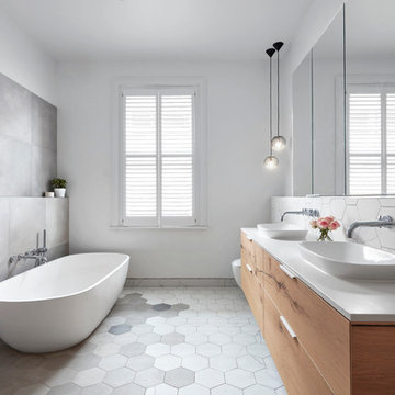 Moonee Ponds Home - Main Bathroom