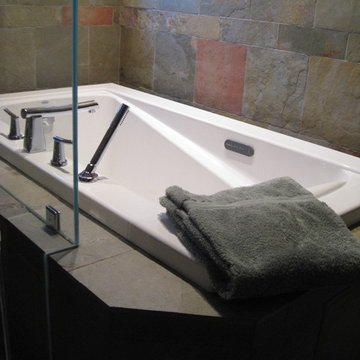 Moore - Master Bath