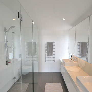 Mosmancontemporary bathroom, simple bathroom, modern bathroom, bathroom tiling,
