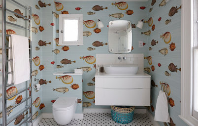 ¿Te apetece un baño de estilo marinero? 6 ideas con papel pintado