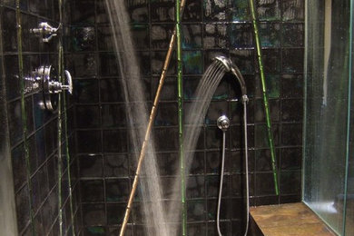 サクラメントにあるアジアンスタイルのおしゃれな浴室の写真