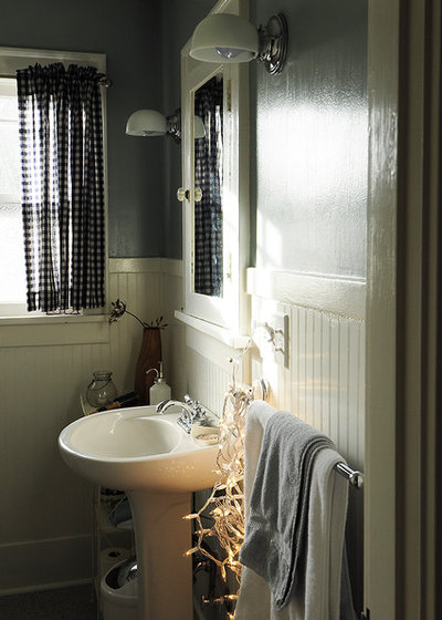 Eclectic Bathroom by Julianna Smith