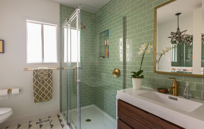 15 Bathrooms Personalized With Color and Pattern