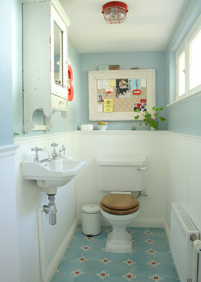 Shabby-chic Style Bathroom by Holly Marder