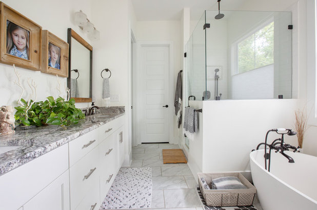 Beach Style Bathroom by Margaret Wright Photography