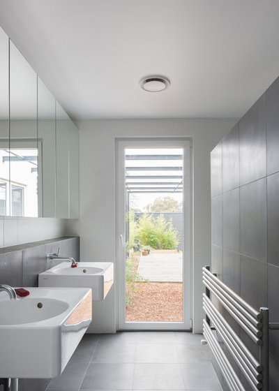Contemporary Bathroom by Light House Architecture & Science