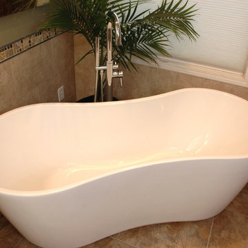 Natural Contemporary Master Bath
