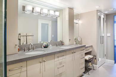 Neutral Tones in Contemporary Bathroom