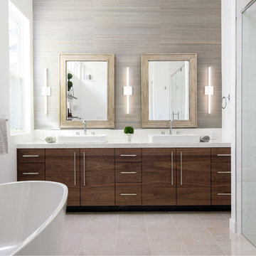 Neutral Tones in Modern Bathroom