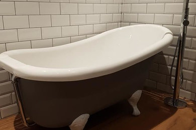 Freestanding bathtub - contemporary freestanding bathtub idea in Other