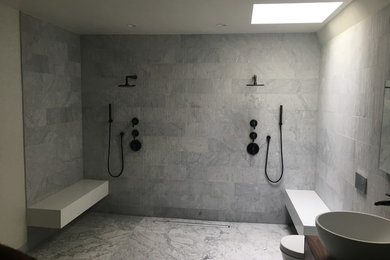 Example of a trendy bathroom design in Los Angeles