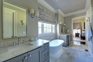 Example of a bathroom design in Atlanta