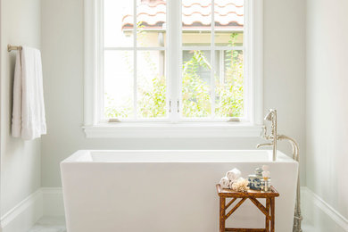 Inspiration for a transitional bathroom remodel in Dallas
