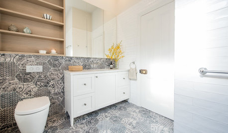 Stickybeak of the Week: A Sophisticated Bathroom With Storage to Spare
