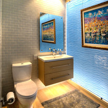 Modern Bathroom by Klar and Klar Architects, Inc