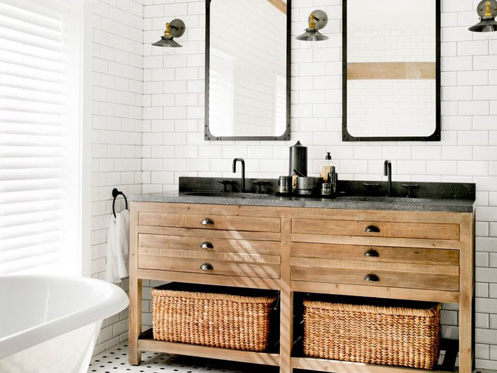 Farmhouse Bathroom
