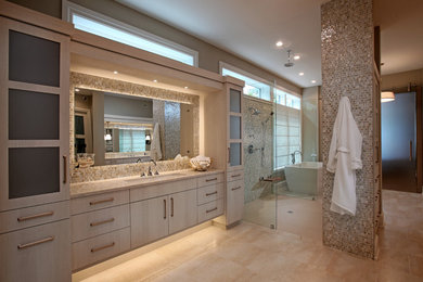 Example of a transitional bathroom design in Tampa
