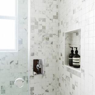 75 Most Popular Small Family Bathroom Design Ideas for ...