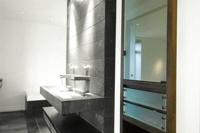 Example of a trendy bathroom design in Montreal