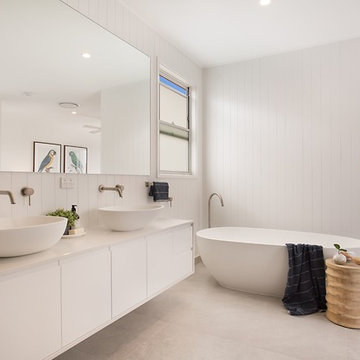 Open Master Bathroom - Luxury Australian Beach home Haven On Seashell