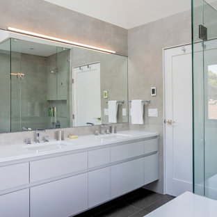 75+ Badezimmer mit Unterbauwanne und Zementfliesen Ideen & Bilder