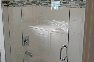 Bathroom - mid-sized contemporary master bathroom idea in Vancouver