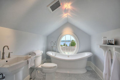 ボルチモアにあるおしゃれな浴室の写真