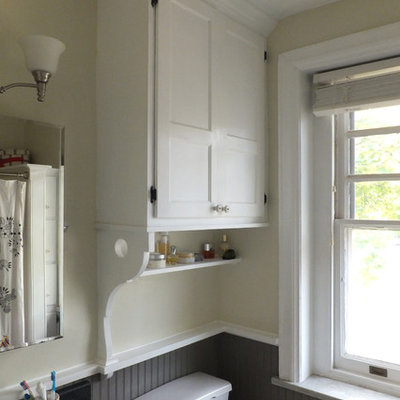 Bathroom - traditional bathroom idea in Philadelphia