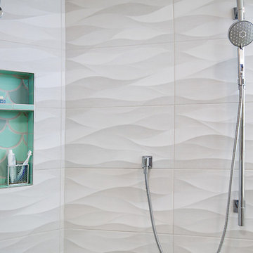 Oversized shampoo niches for ample storage