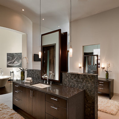 Trendy freestanding bathtub photo in Phoenix