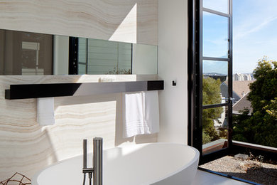 Example of a minimalist bathroom design in San Francisco