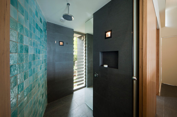 Contemporaneo Stanza da Bagno by justin long design