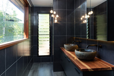 Photo of a modern bathroom in Sunshine Coast.