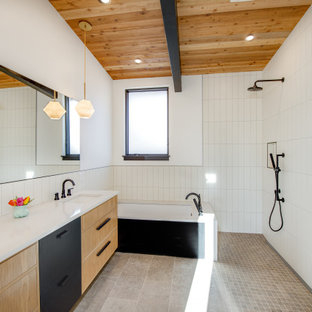 75+ Badezimmer mit Unterbauwanne und Holzdecke Ideen & Bilder - Juli