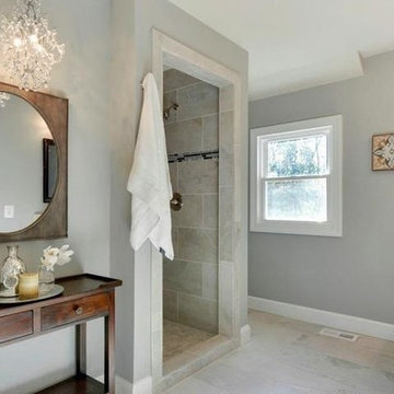 Parker Interiors | Staged Bathrooms
