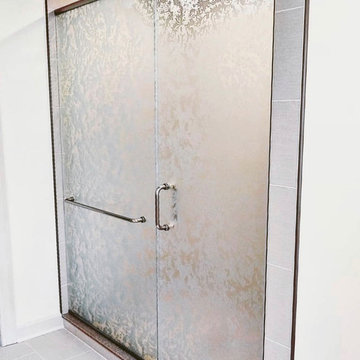 Patterned / Textured Glass Showers